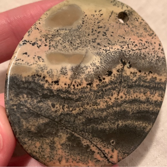 Large painted stone rock pendant - Picture 3 of 10